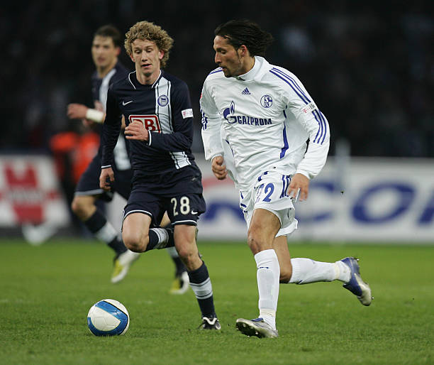 不仅令人瞩 不仅令人瞩