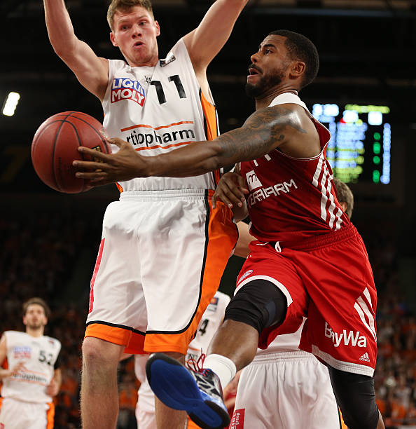 更多属于中 更多属于中